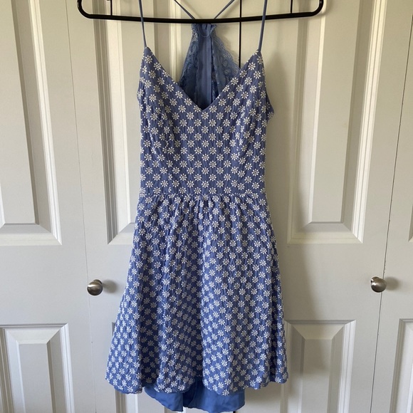 B Darlin Dresses & Skirts - Embroidered Flower Dress nwot